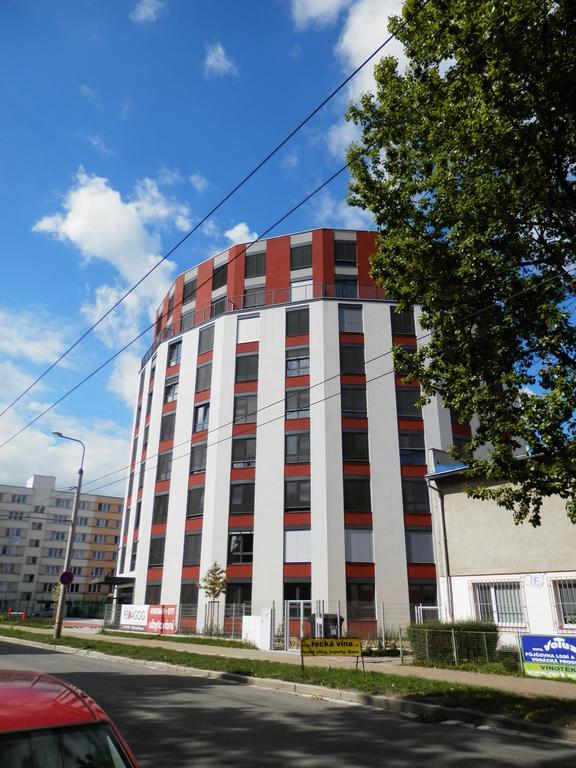 Ubytovaci Zarizeni Koleje Pedagog Τσέσκε Μπουντεγιόβιτσε Εξωτερικό φωτογραφία